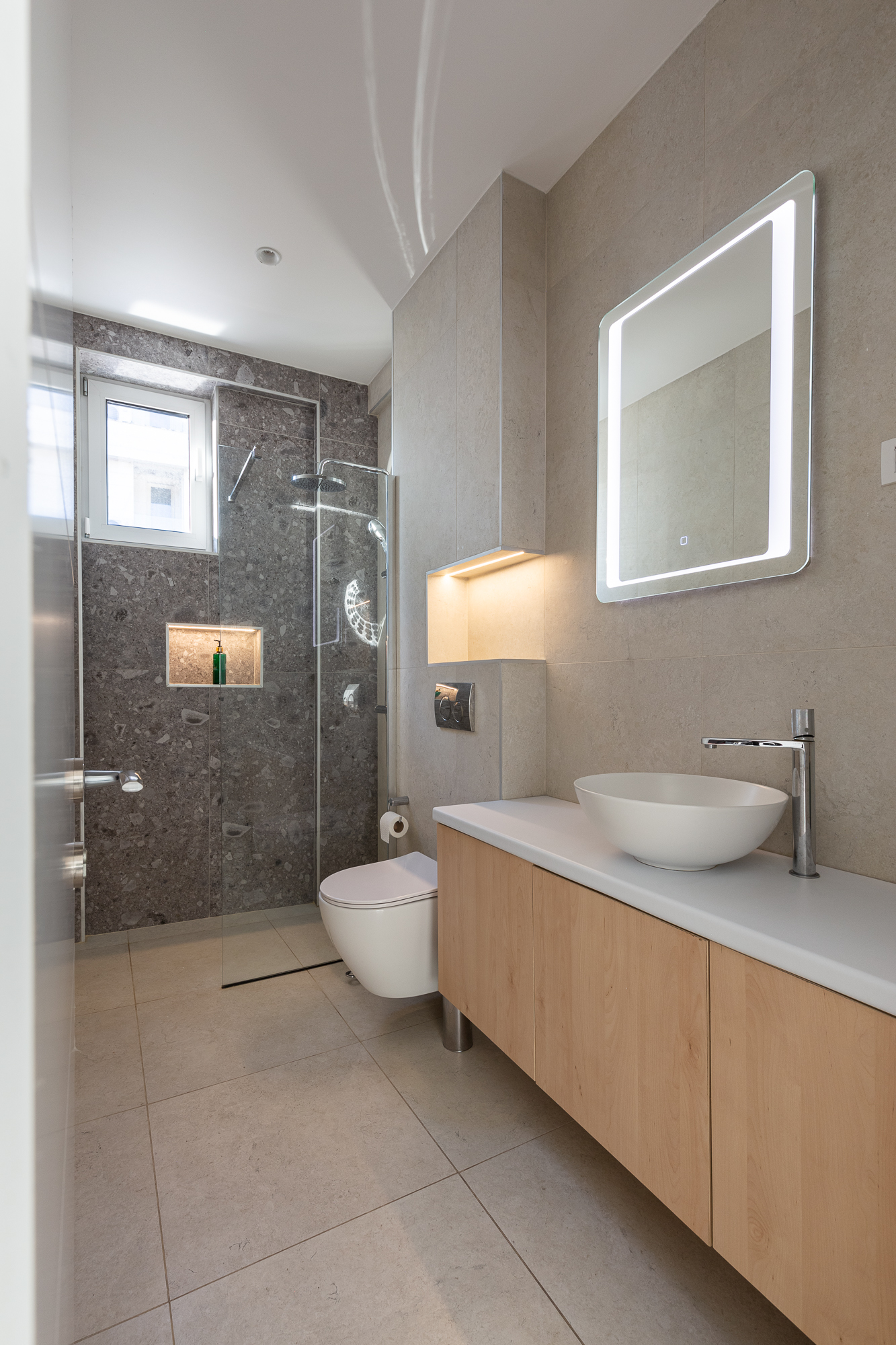 Image of Hotel - 10 Bedrooms - 2 Bathrooms for Sale in Budva-Budva-Montenegro, Image 41